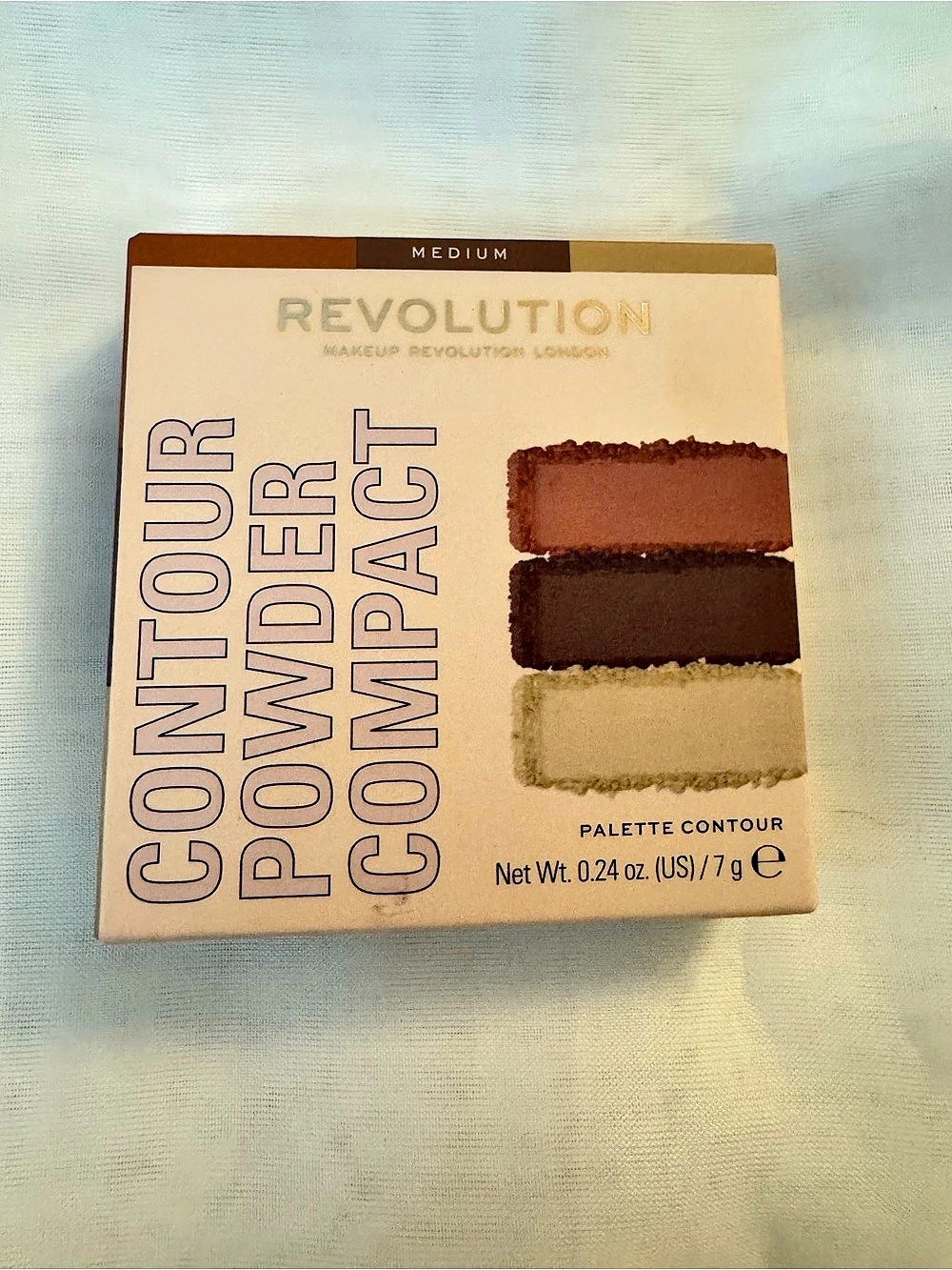 Revolution Contour Powder Compact Medium NWT